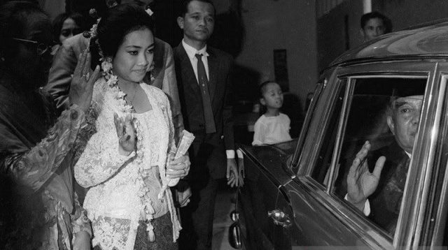 Ibu Fatmawati Soekarno di rumah Jalan Sriwijaya Nomor 26 (Foto: Antara)