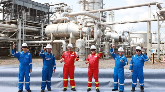 Deputi Keuangan dan Komersialisasi SKK Migas, Kurnia Chairi saat kunjungan kerja dan pengawasan lifting migas di Blok Corridor, yang dikelola oleh KKKS Medco E&P Grissik Ltd. (Medco E&P)