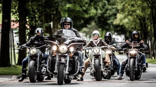 ilustrasi motor gede