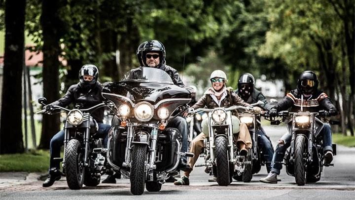 ilustrasi motor gede